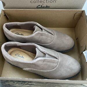 Clarks Womens Airabell Sky Gris Beige Size 8M Slip On Casual Shoes 261-68600